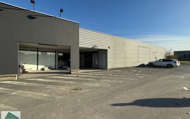 Magasin de peripherie &agrave; louer &agrave; Menen