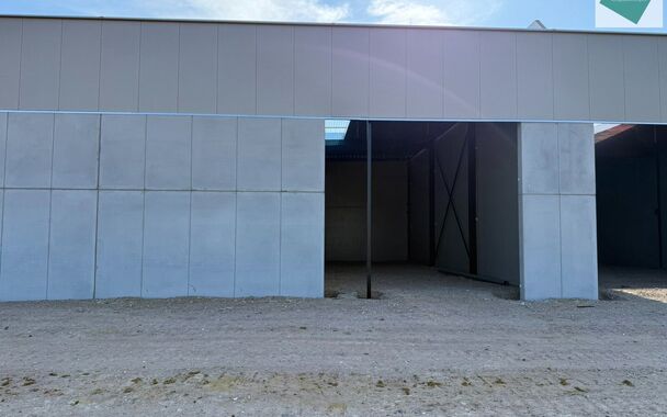 In het nieuwe bedrijvenpark “Thea” biedt KUPA IMMO nieuwe magazijnen te huur aan.
De Careelstraat ligt in het zuiden van Tielt, in een zone die vooral gericht is op KMO’s, logistiek en ambachtelijke bedrijven. De site bevindt zich op slechts 2 à 3 