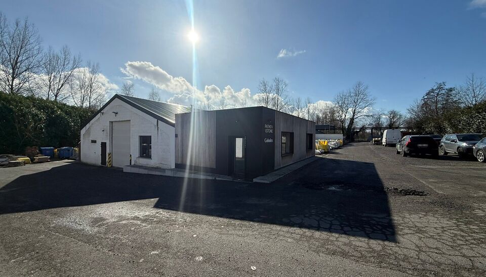 Immeuble polyvalent &agrave; vendre &agrave; Zottegem