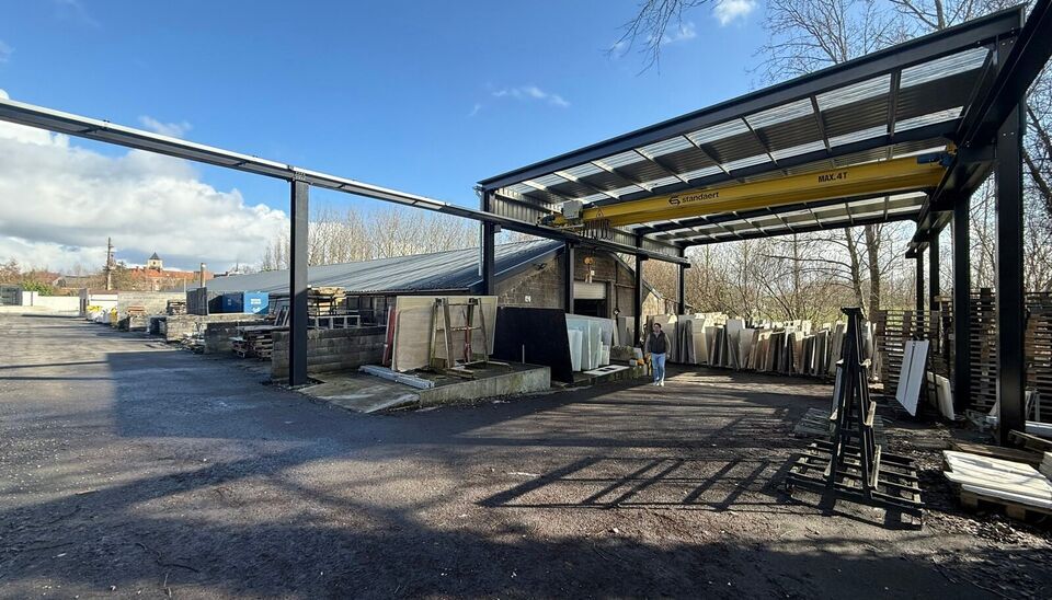 Immeuble polyvalent &agrave; vendre &agrave; Zottegem