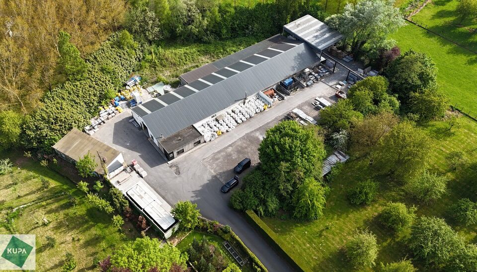Immeuble polyvalent &agrave; vendre &agrave; Zottegem