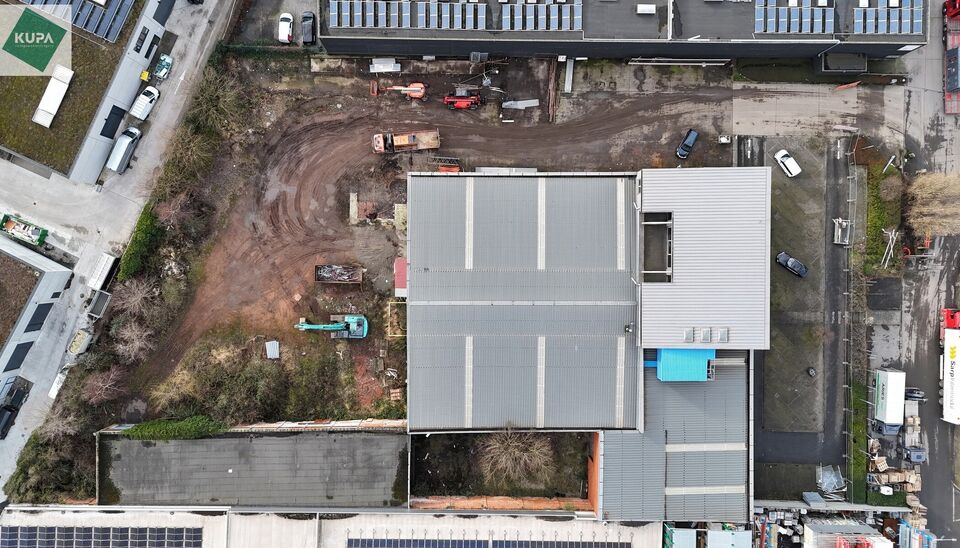 Op een strategische en uitstekend bereikbare ligging in de Pantserschipstraat te Gent wordt een nieuw bedrijvenpark ontwikkeld, bestaande uit 4 ruime en kwalitatieve magazijnunits, bestaande uit: 
- 910 m&sup2; tot 1007 m&sup2; + mezzanine van 288 m&sup2;
- 1088 m&sup2; 