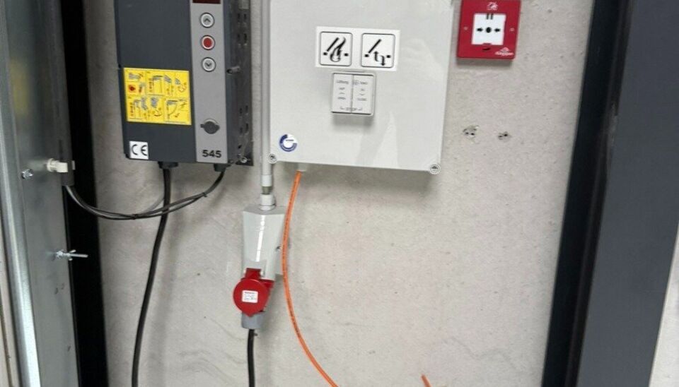 216m² magazijn te huur met 2 parkeerplaatsen op strategisch ligging ten zuiden van Brussel/Halle en ten noorden van Saintes/Tubize, met uitstekende bereikbaarheid via de E429 en de Ring van Brussel.

De loods heeft een vrije hoogte van 6 meter en is gebo