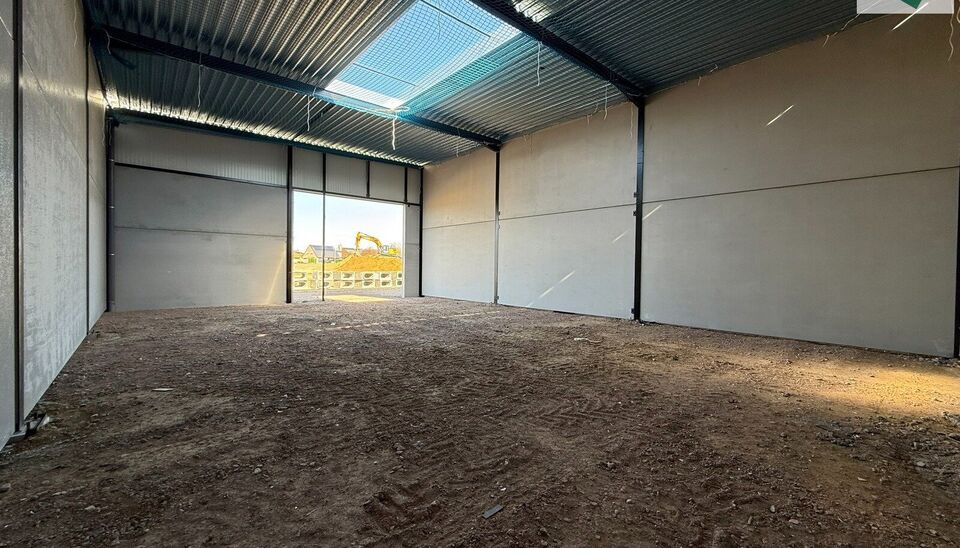 In het nieuwe bedrijvenpark “Thea” biedt KUPA IMMO nieuwe magazijnen te huur aan.
De Careelstraat ligt in het zuiden van Tielt, in een zone die vooral gericht is op KMO’s, logistiek en ambachtelijke bedrijven. De site bevindt zich op slechts 2 à 3 