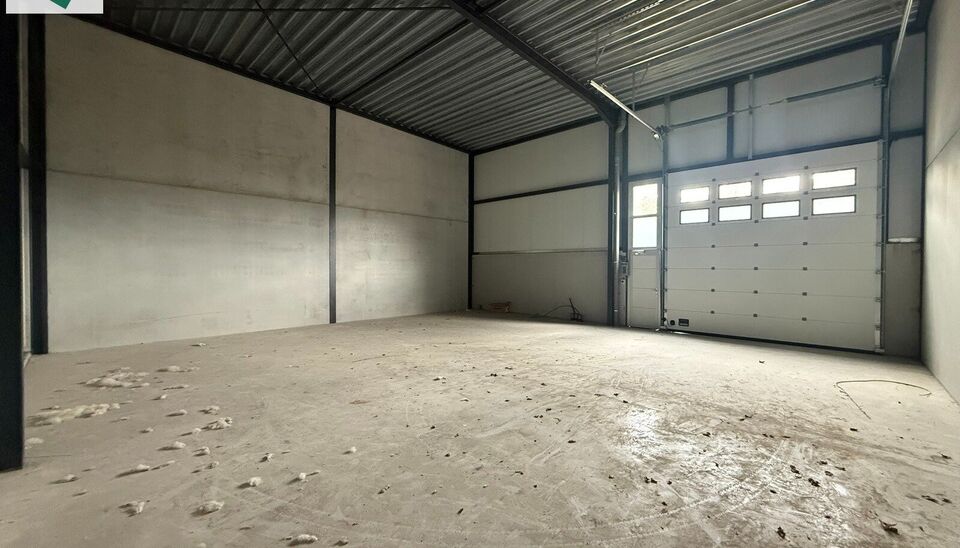 Nieuwbouw magazijn te koop van 144m&sup2; in bedrijvenpark "Denderparc" te Ath.
Deze KMO-units zijn strategisch gelegen langs de Chauss&eacute;e de Mons in Ath, een vlot bereikbare locatie voor zowel lokale ondernemers als bedrijven die actief zijn in de ruimere re