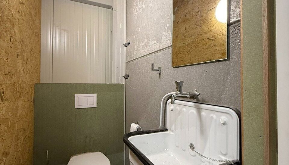 Langs de Lodderhoek in Brugge verrijst binnenkort het KMO Park PORTIS, dit op de voormalige Philipssite. Met 49 afgewerkte KMO-Units, vari&euml;rend van 199m&sup2; tot 1183m&sup2;, verdeeld over nieuwbouw en vernieuwbouw bedrijfsgebouwen, biedt Portis een moderne en 