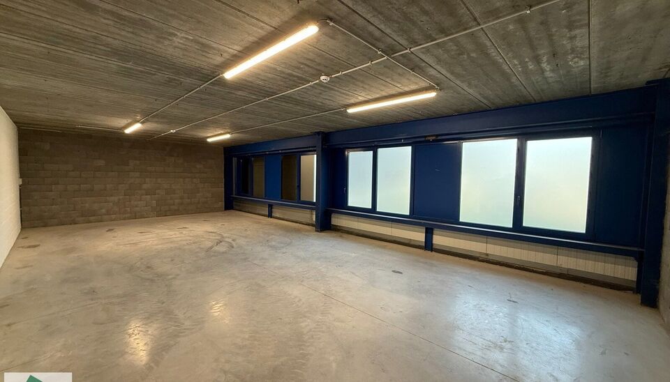 Langs de Lodderhoek in Brugge verrijst binnenkort het KMO Park PORTIS, dit op de voormalige Philipssite. Met 49 afgewerkte KMO-Units, vari&euml;rend van 199m&sup2; tot 1183m&sup2;, verdeeld over nieuwbouw en vernieuwbouw bedrijfsgebouwen, biedt Portis een moderne en 