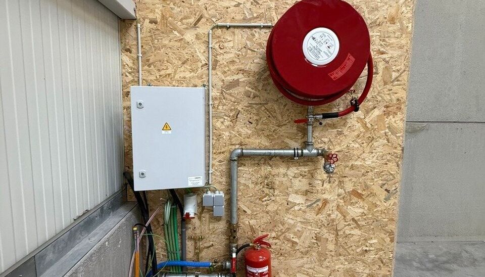 Langs de Pathoekeweg in Brugge verrijst binnenkort het KMO Park PORTIS, dit op de voormalige Philipssite. Met 49 afgewerkte KMO-Units, vari&euml;rend van 199m&sup2; tot 1183m&sup2;, verdeeld over nieuwbouw en vernieuwbouw bedrijfsgebouwen, biedt Portis een moderne en