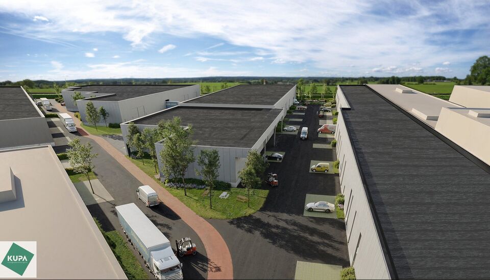 Langs de Pathoekeweg in Brugge verrijst binnenkort het KMO Park PORTIS, dit op de voormalige Philipssite. Met 53 afgewerkte KMO-Units, vari&euml;rend van 199m&sup2; tot 1183m&sup2;, verdeeld over nieuwbouw en vernieuwbouw bedrijfsgebouwen, biedt Portis een moderne en
