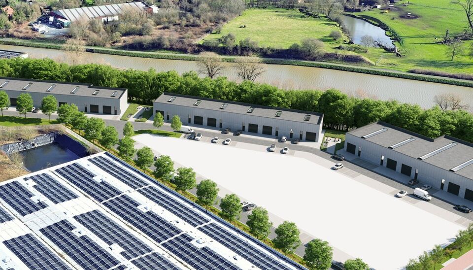 Deze moderne KMO-units, vari&euml;rend van 130 m&sup2; tot 312 m&sup2; (samenvoegbaar), maken deel uit van een nieuw bedrijvenpark. Strategisch gelegen ten zuiden van Brussel/Halle en ten noorden van Saintes/Tubize, met uitstekende bereikbaarheid via de E429 en de Ri