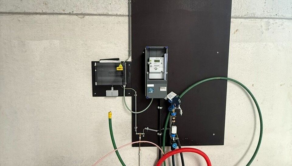 Nieuwbouw magazijn te koop vanaf 186m&sup2; tot 323m&sup2; in bedrijvenpark te Herzele. 
Deze KMO-unit is strategisch gelegen langs de Hoogstraat in Herzele, een vlot bereikbare locatie voor zowel lokale ondernemers als bedrijven die actief zijn in de ruimere reg