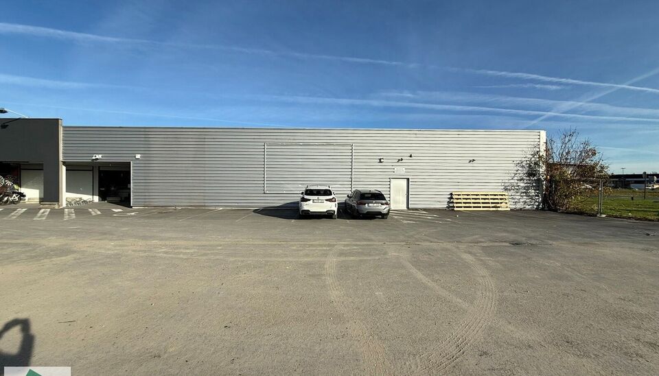 Magasin de peripherie à louer à Menen