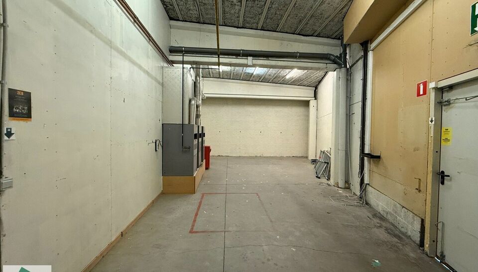 Magasin de peripherie à louer à Menen