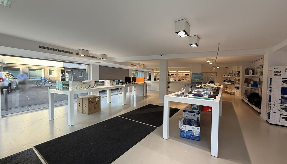 Magasin de peripherie &agrave; vendre &agrave; Gent