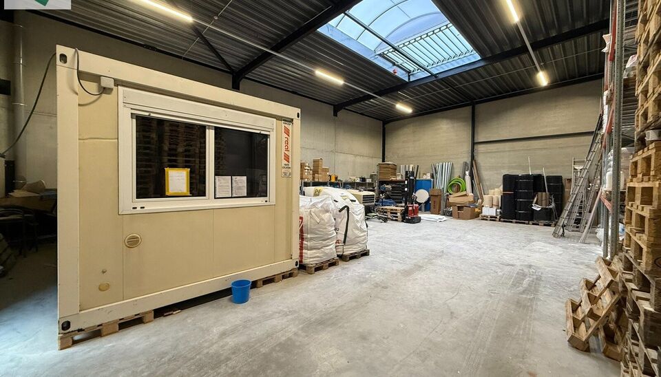 Unit&eacute; pme &agrave; louer &agrave; Beveren-Kruibeke-Zwijndrecht