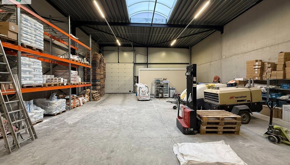 Unit&eacute; pme &agrave; louer &agrave; Beveren-Kruibeke-Zwijndrecht