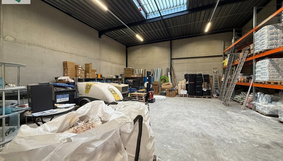 Unit&eacute; pme &agrave; louer &agrave; Beveren-Kruibeke-Zwijndrecht