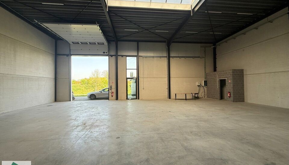 Unit&eacute; pme &agrave; louer &agrave; Lokeren