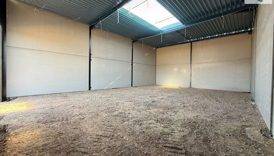 In het nieuwe bedrijvenpark “Thea” biedt KUPA IMMO nieuwe magazijnen te huur aan.
De Careelstraat ligt in het zuiden van Tielt, in een zone die vooral gericht is op KMO’s, logistiek en ambachtelijke bedrijven. De site bevindt zich op slechts 2 à 3 