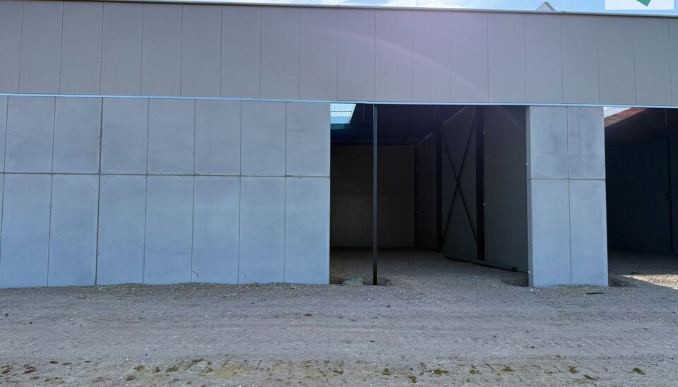 In het nieuwe bedrijvenpark “Thea” biedt KUPA IMMO nieuwe magazijnen te huur aan.
De Careelstraat ligt in het zuiden van Tielt, in een zone die vooral gericht is op KMO’s, logistiek en ambachtelijke bedrijven. De site bevindt zich op slechts 2 à 3 