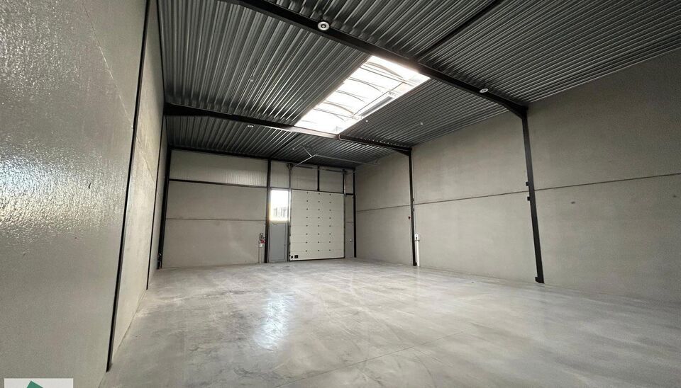 Unit&eacute; pme &agrave; louer &agrave; Tielt