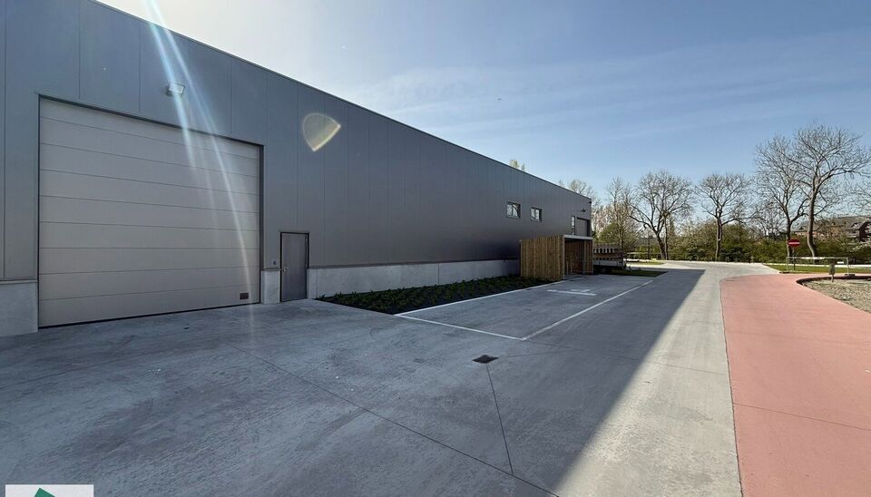 Unit&eacute; pme &agrave; vendre &agrave; Brugge